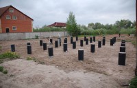 fundament-na-bolote-svoimi-rukami