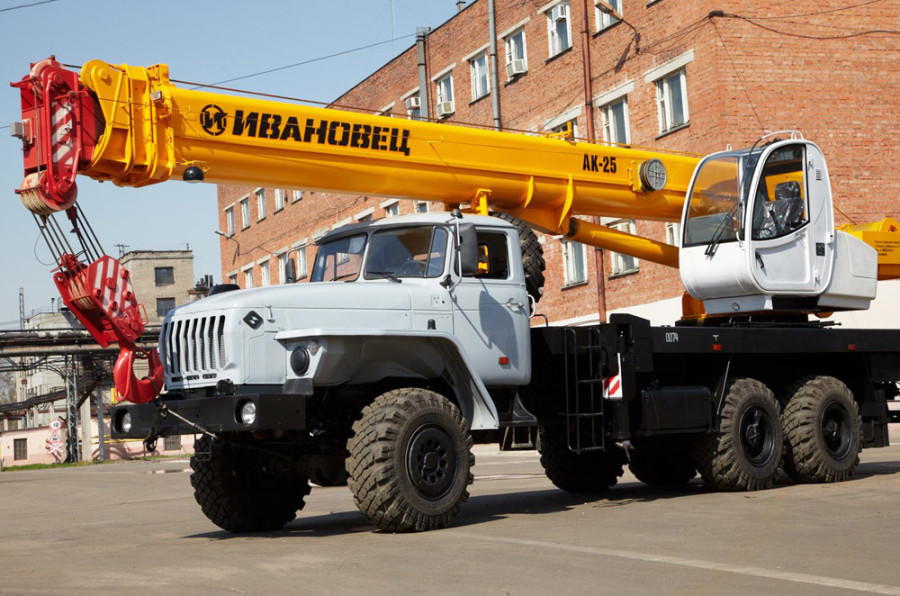 Автокран «Ивановец» АК-25 Автокран "Ивановец" АК-25