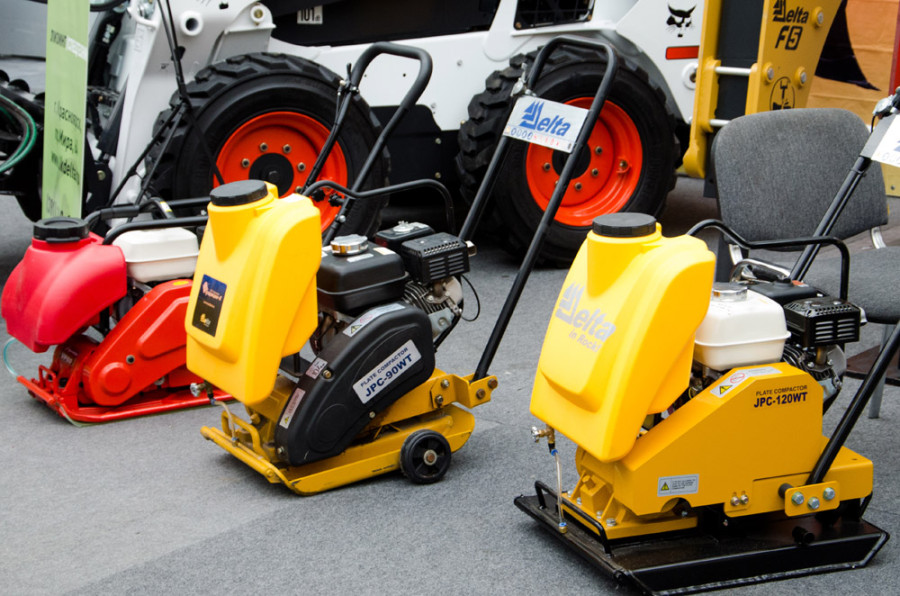 Виброплита Delta JPC-120WT и виброплита Delta JPC-90WT Виброплита Delta JPC-120WT и виброплита Delta JPC-90WT